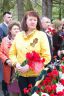 Возложение цветов к братскому захоронению в парке Победы.